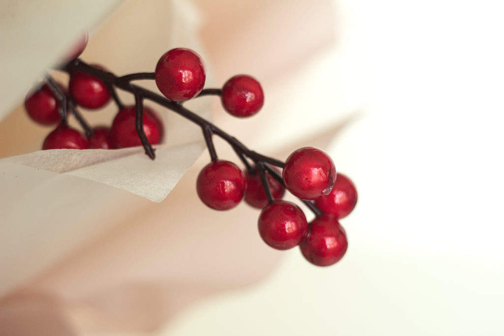 Holly Jolly Bouquet en Florero